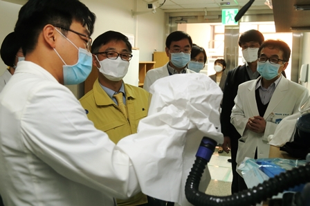 과학기술부 정병선 차관, 한국원자력의학원 격리병동 점검